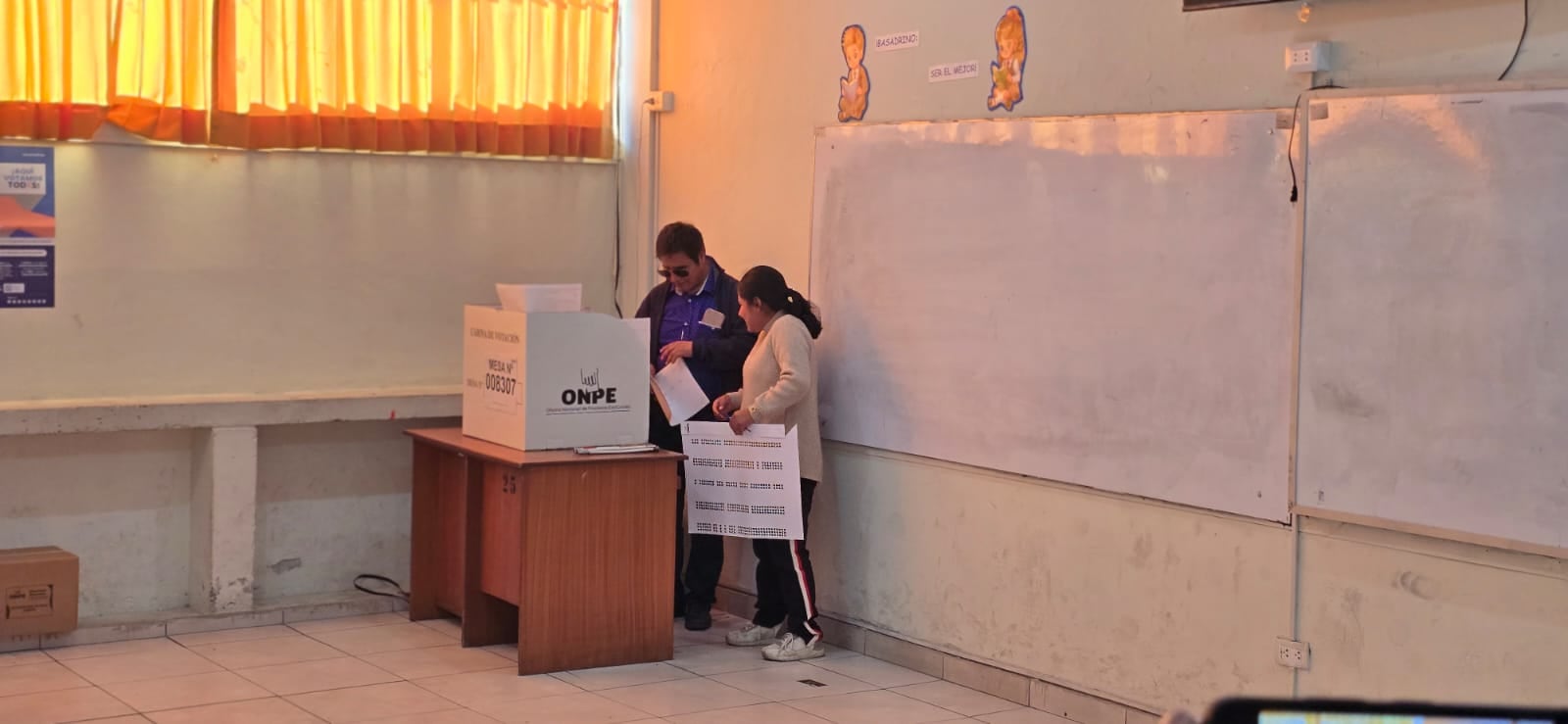 Elector invidente vota en Arequipa, pero advierte fallas en cartilla braille (Foto: Omar Cruz/@photo.gec)