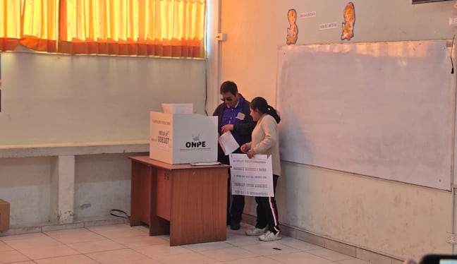 Elector invidente vota en Arequipa, pero advierte fallas en cartilla braille (Foto: Omar Cruz/@photo.gec)
