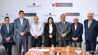 Gobierno coordina con transportistas medidas para asegurar suministro de combustibles