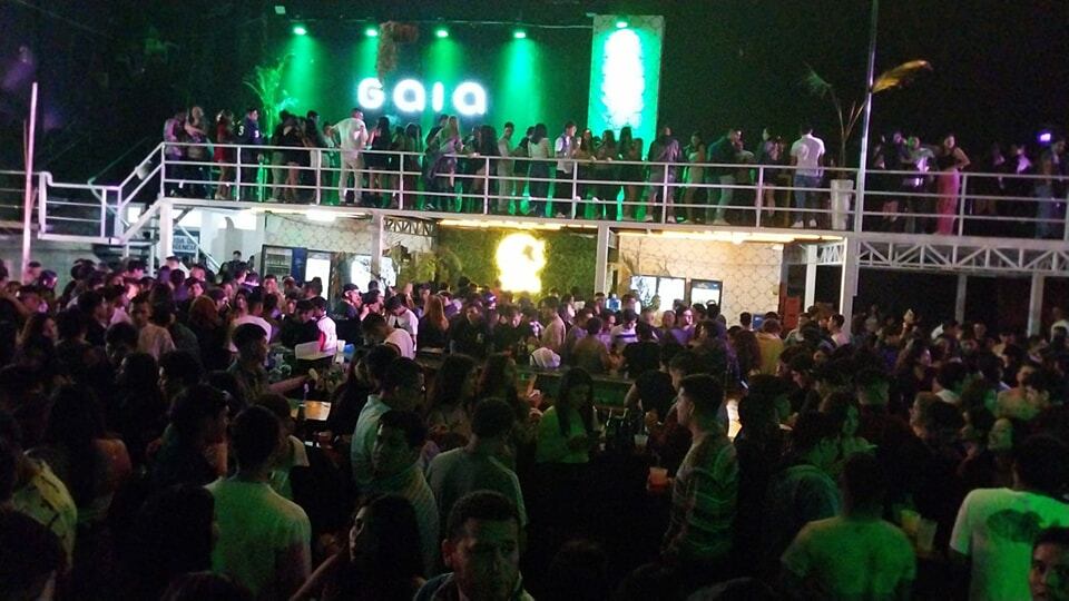 Personal municipal halló a más de mil personas bailando y consumiendo bebidas alcohólicas, pese a que negocio solo tenía permiso para operar como restaurante.