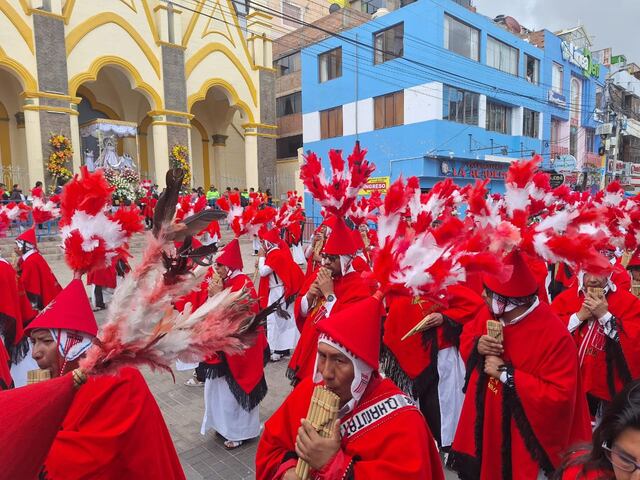 Virgen de la Candelaria: Así se vive el segundo día de celebración en Puno