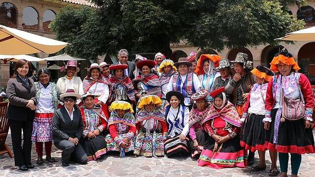 Comunidades cusqueñas participaron del 'II Encuentro de Tejedoras Ancestrales de Away'