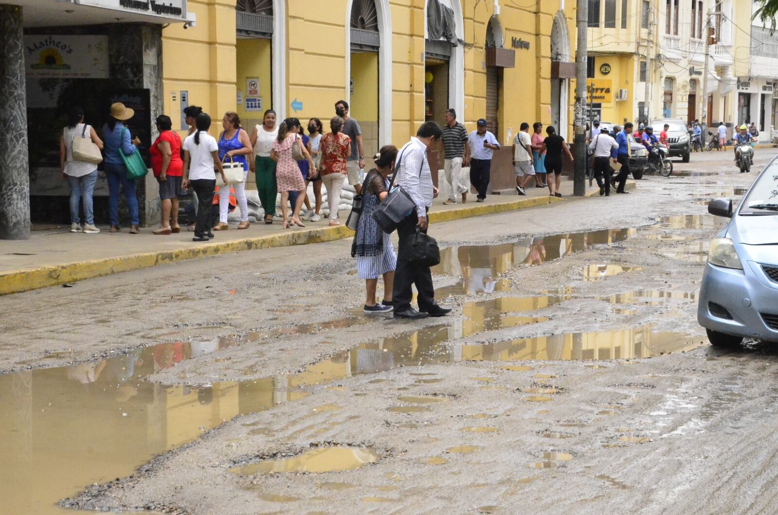 Pistas del centro de Piura se encuentran en pésimo estado