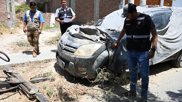 Piura: Retiran vehículos abandonados en las calles de la Urb. Santa María del Pinar