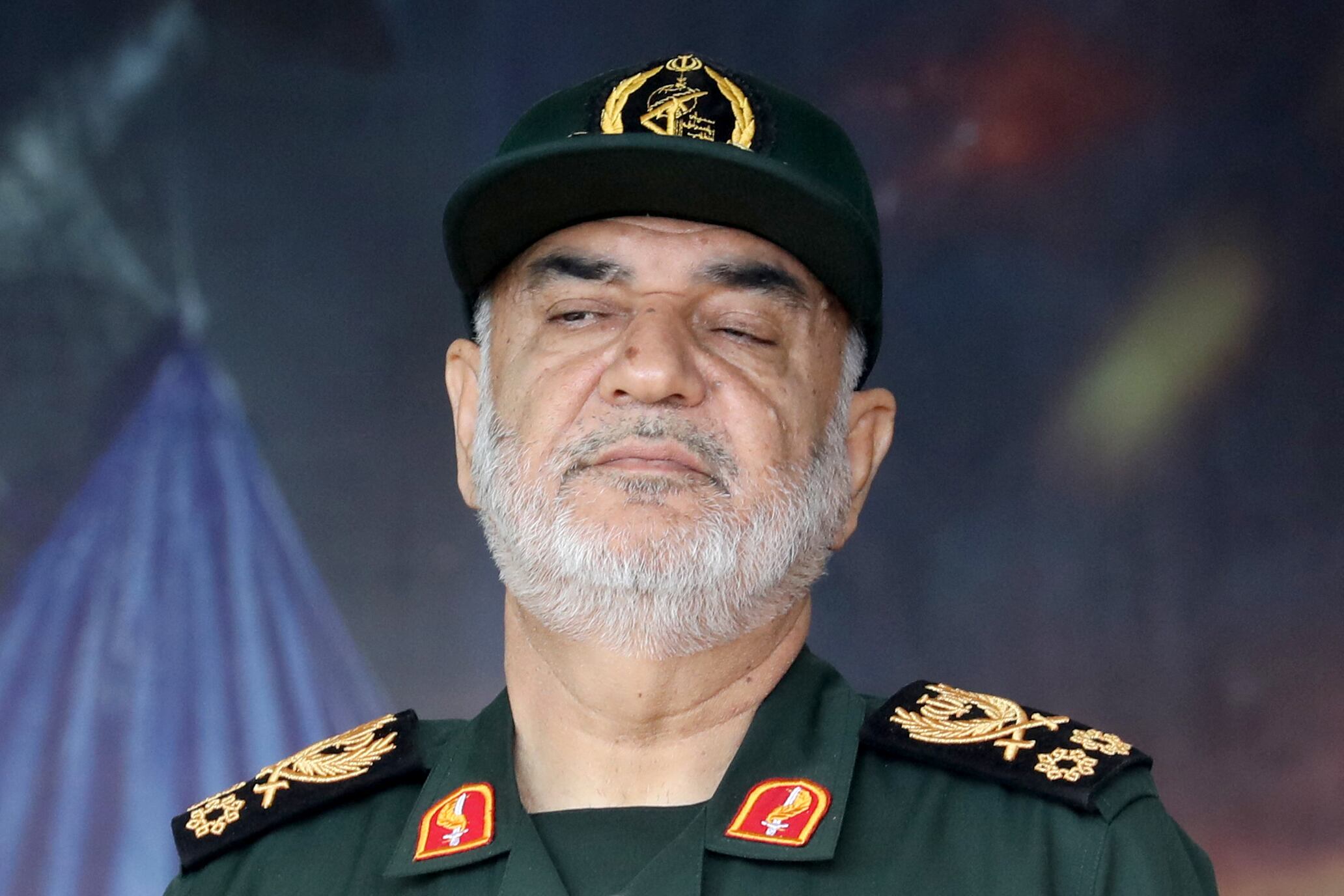 El jefe del Cuerpo de la Guardia Revolucionaria Islámica de Irán, Hossein Salami, asiste a un desfile militar en Teherán, el 17 de abril de 2024. (Foto: ATTA KENARE / AFP).