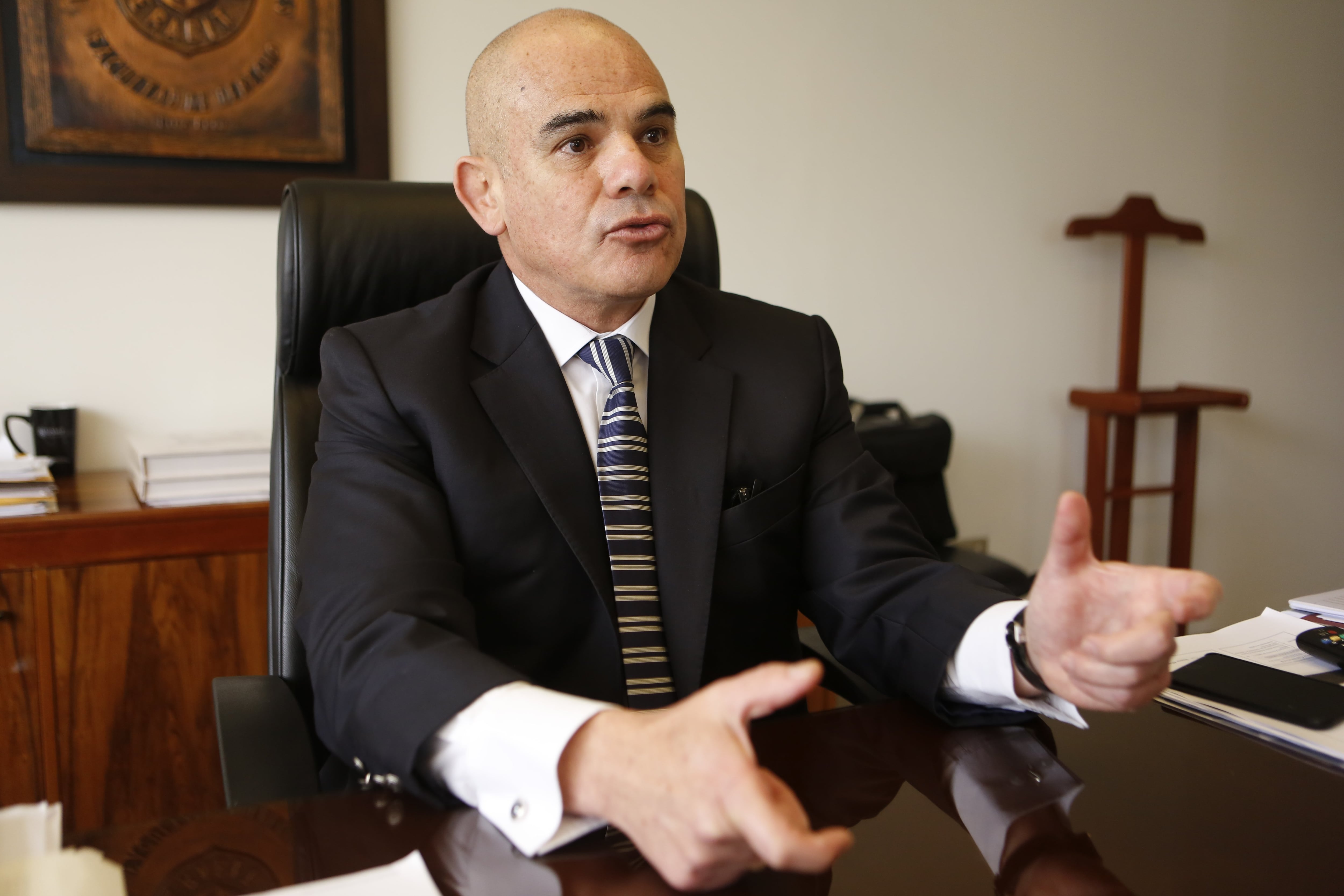 El abogado Ernesto Álvarez Miranda, expresidente del Tribunal Constitucional (TC), consideró que Benavides podría ser restituida en el cargo tras un eventual fallo del Poder Judicial.