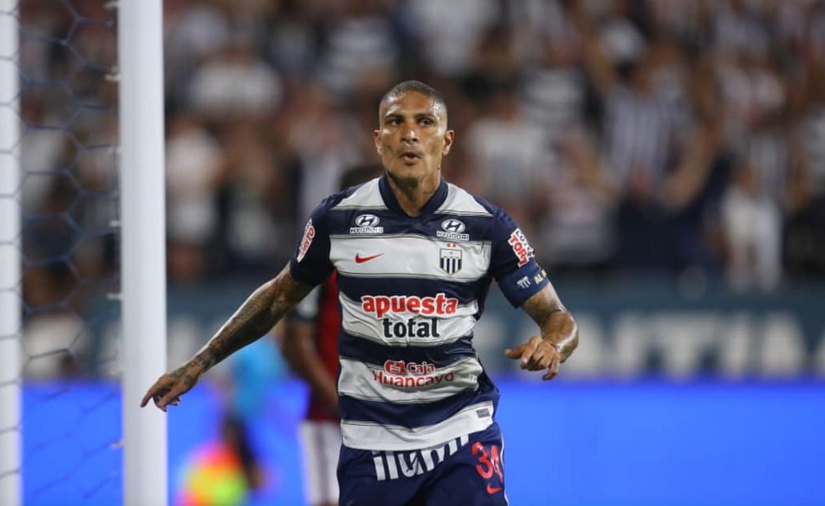 Escándalo con "PG9" incluido: Paolo Guerrero es vinculado en mafia de licencias para DT