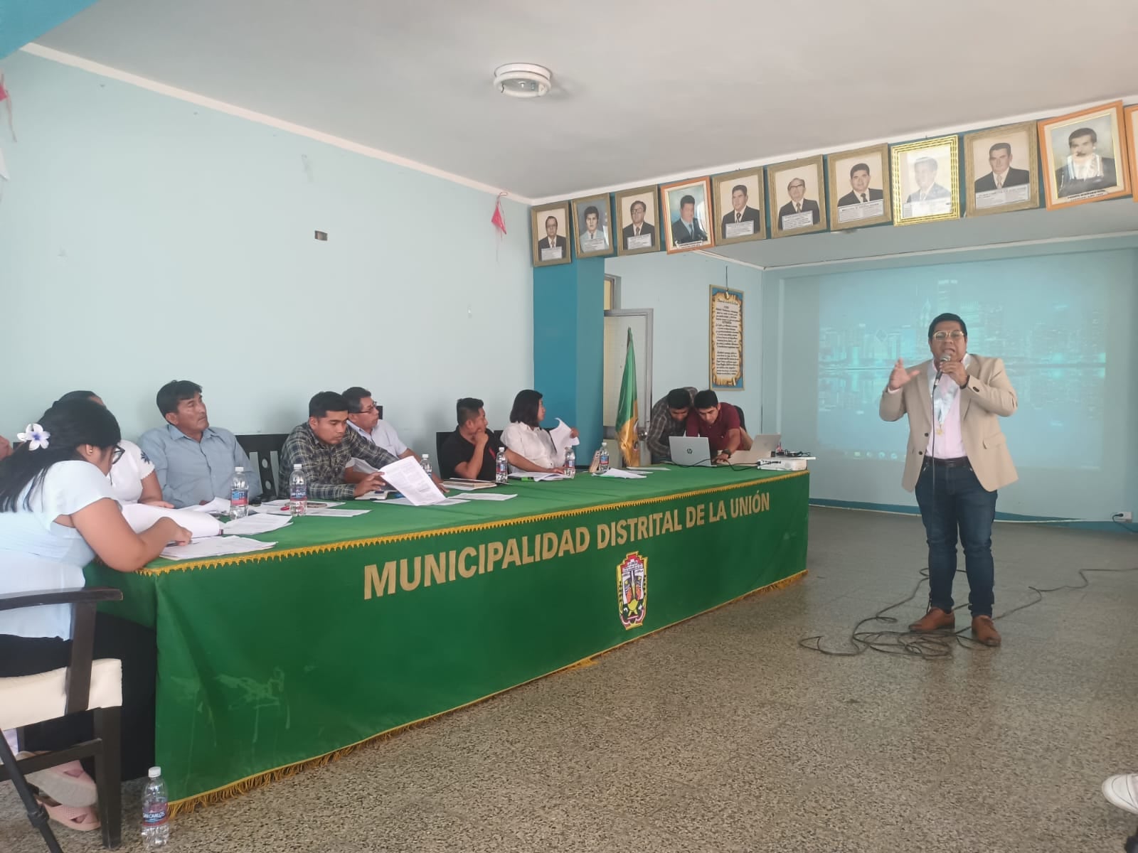 Suspenden a alcalde de La Unión