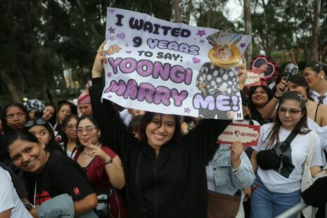 Fiebre por BTS: Así se vivió la previa del concierto en los exteriores de San Marcos (FOTOS)