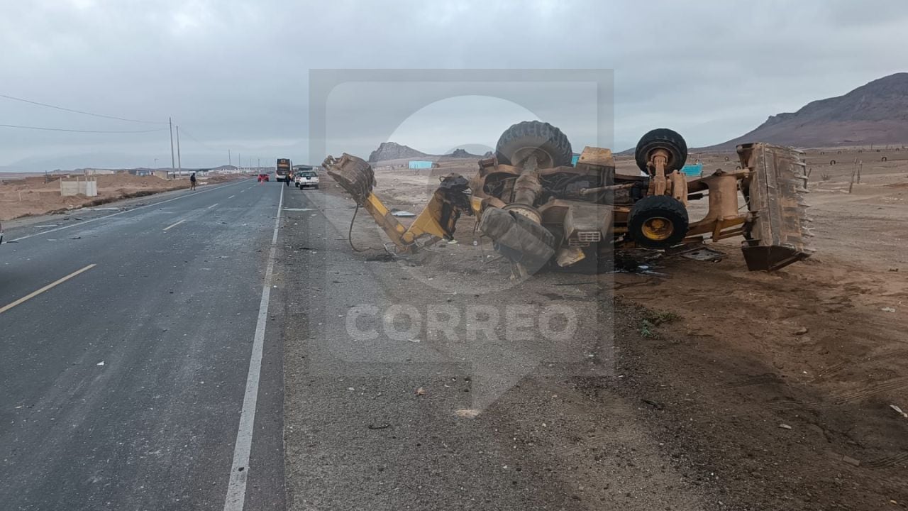Operador y acompañante de retroexcavadora quedaron heridos, tras impacto del bus de la empresa Turismo Tacna. (Foto: Darío Román)