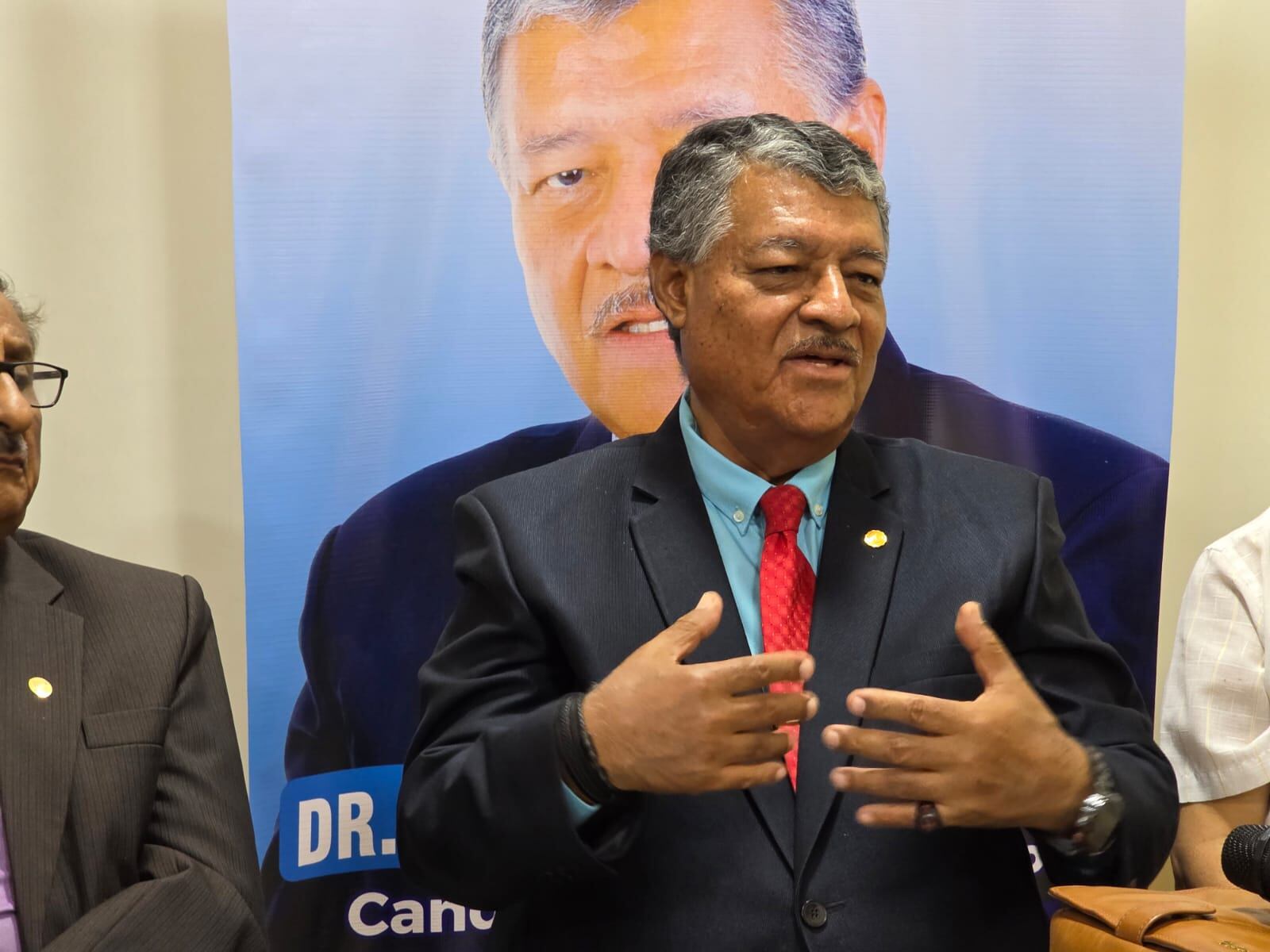 El candidato José Ordinola asegura que desterrará la corrupción en la UNP.