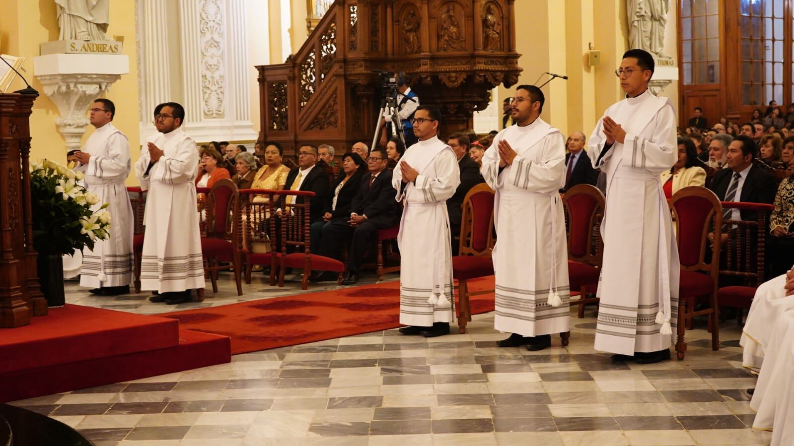 Ordenación presbiteral de cinco nuevos sacerdotes en Arequipa. Foto: Difusión.