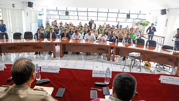 Alcaldes mantuvieron una reunión con el general de la Policía Colin Sim Galván. (Foto: GEC)