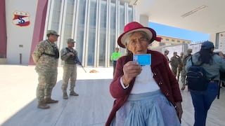 “Yo ya voté”: adulta mayor con 10 hijos, 25 nietos y 10 bisnietos sufragó en Huancayo