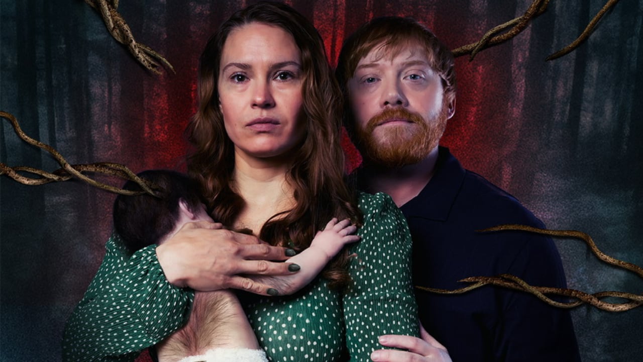 El actor británico, conocido por interpretar a Ron Weasley en la saga Harry Potter, protagoniza junto a Seidi Haarla un thriller psicológico ambientado en un bosque finlandés, donde una madre comienza a sospechar que algo extraño ocurre con su bebé recién nacido.