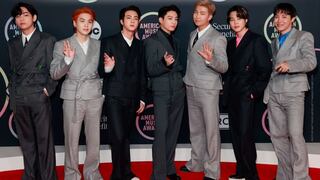 American Music Awards 2021: BTS alborotó a fans con show y con su paso por la red carpet  