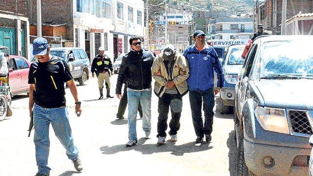 "Narcopolicías" sacaron 15 toneladas de cocaína del Perú
