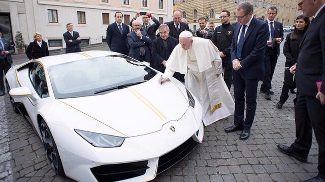 Papa Francisco subastará un Lamborghini para ayudar a cristianos movilizados por el EI