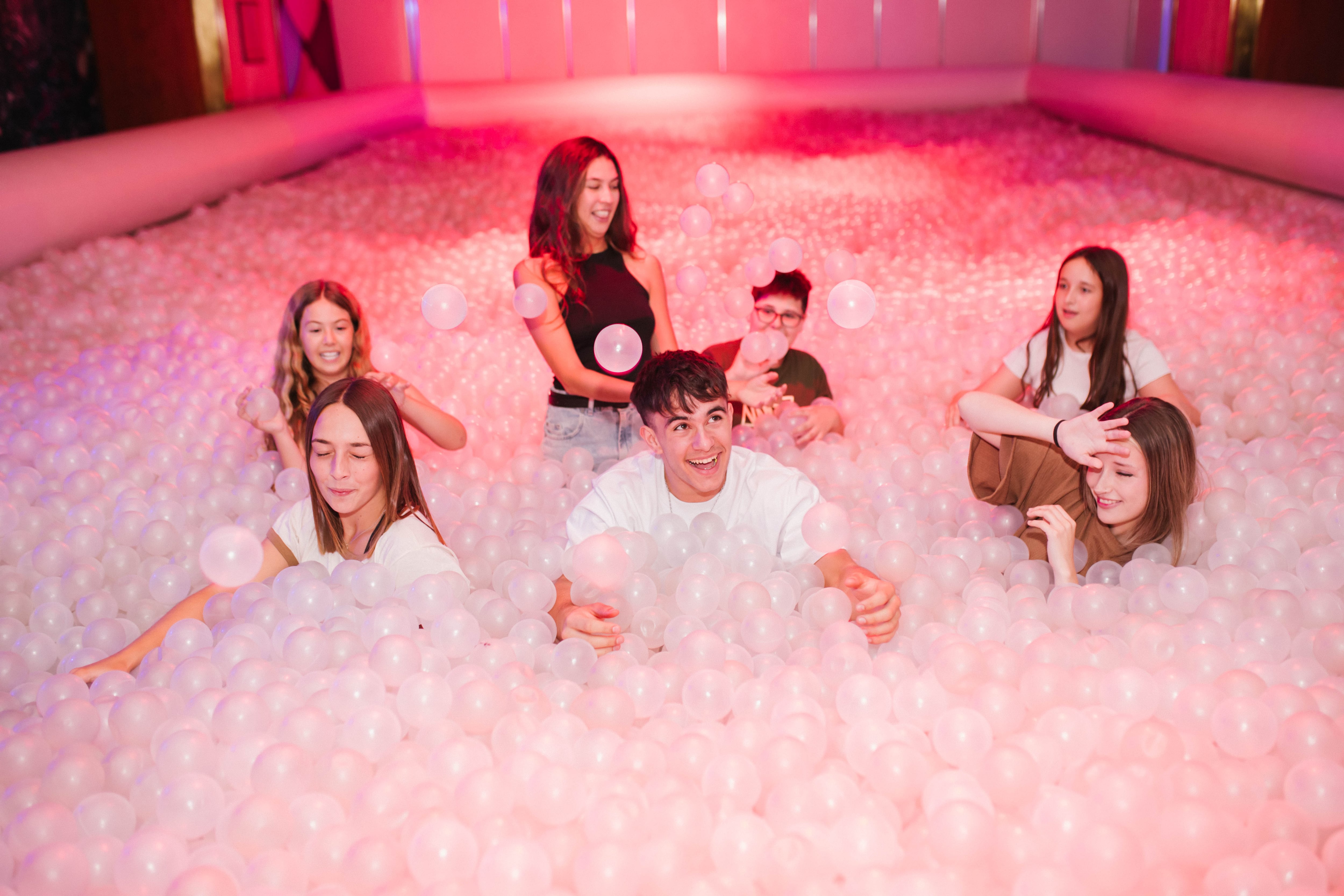 Recorridos culturales, espacios naturales y experiencias interactivas destacan entre las alternativas para compartir en familia durante el mes de marzo en Lima.