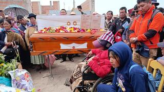 Puno: Multitud dio último adiós a la madre de tres hijos que murió luego de ser embestida por chofer ebrio