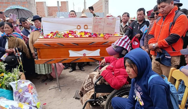 Puno: Multitud dio último adiós a la madre de tres hijos que murió luego de ser embestida por chofer ebrio