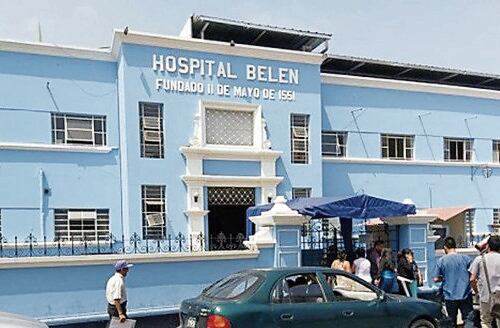 a Policía presume que se trata de una venganza, pues los criminales dispararon a mansalva y no se llevaron nada de sus víctimas. Ataque ocurrió al mediodía.