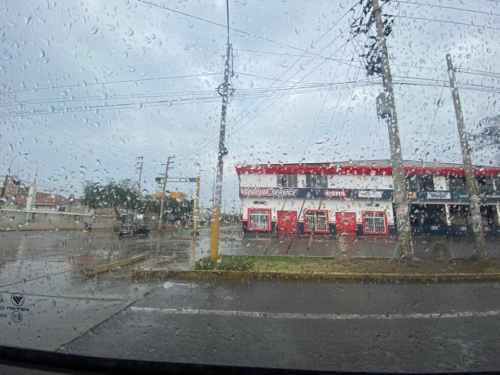 Lluvia sorprendió en el primer día del 2025.