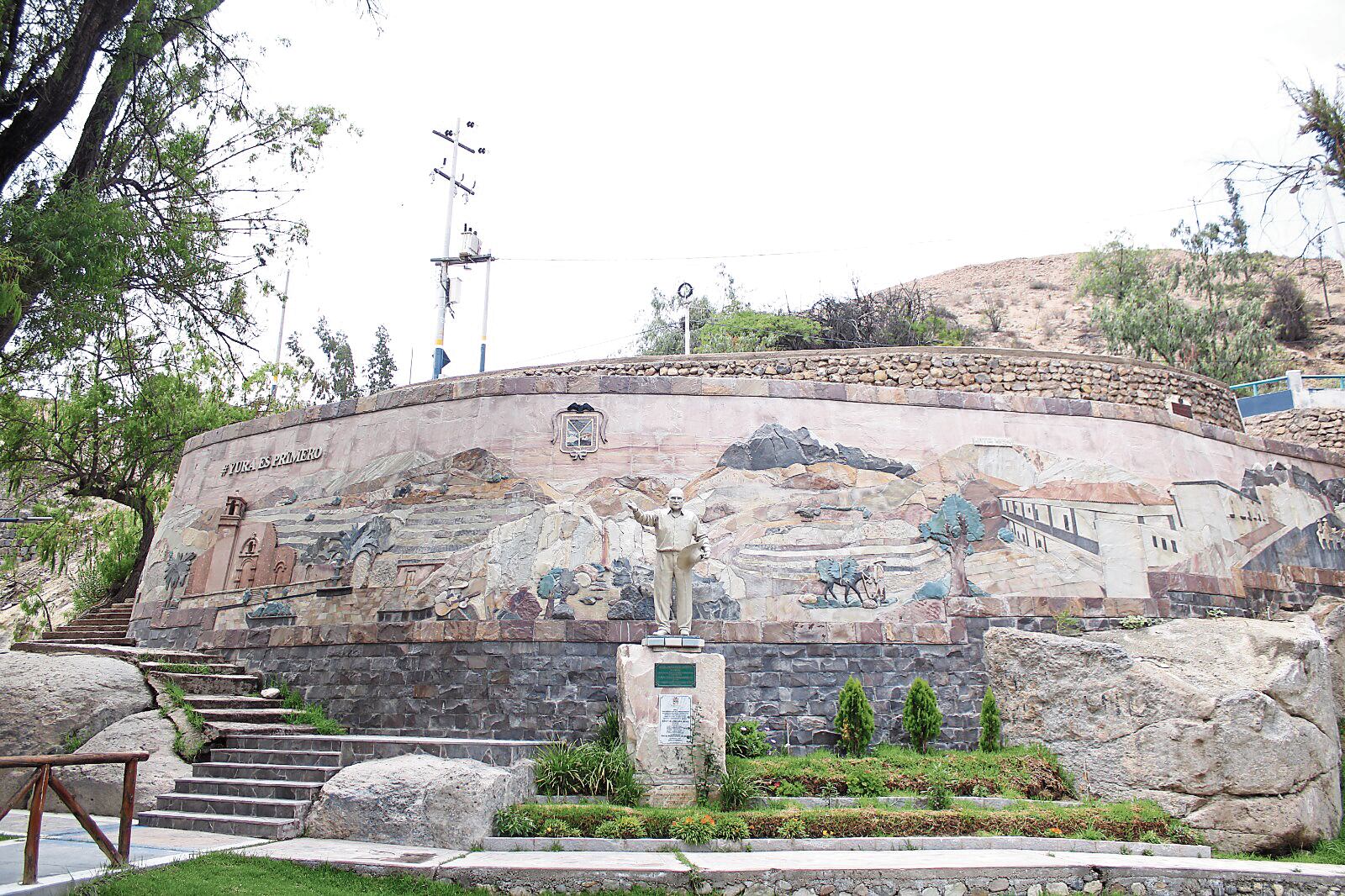 Mural de las tradiciones de La Calera que llama la atención de los visitantes. (Foto: GEC)