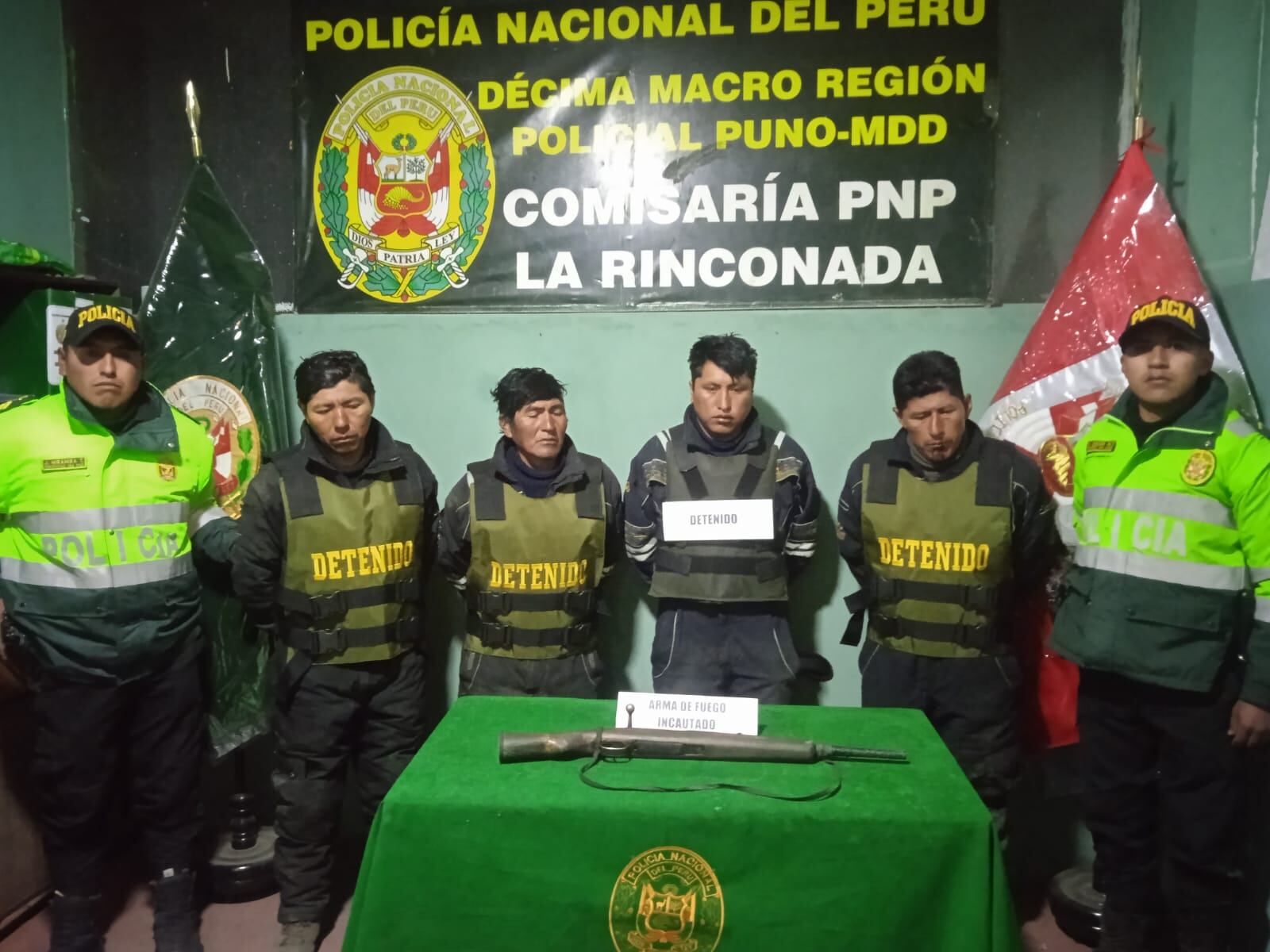 Cuatro son los detenidos por tenencia ilegal de armas de fuego. Foto/Difusión.