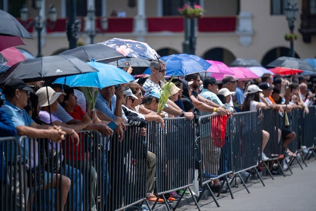 Domingo de Ramos: fieles y el Cristo Cholo recorren la Catedral y Plaza de Armas de Lima. (Fotos: Paloma del Solar/GEC)