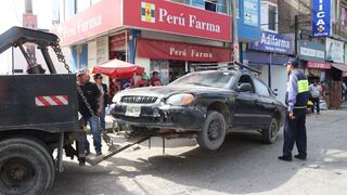 La Libertad: Colectivos y taxis informales fueron llevados a depósito municipal