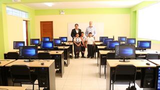Laredo cuenta con moderna escuela (FOTO) 