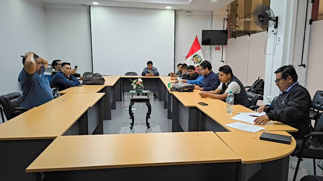 Obreros y empleados de la unidad minera San Juan de Chorunga, en Condesuyos, llegaron a acuerdos. Foto: Ministerio de Trabajo.