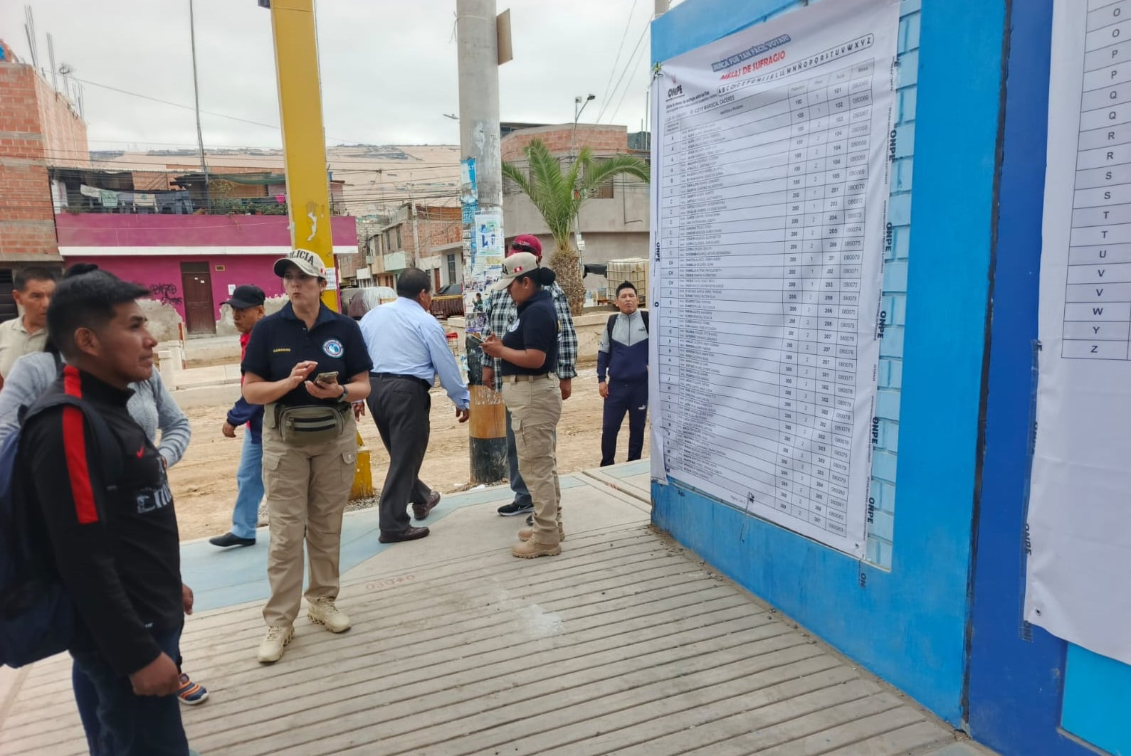 En los centros de votación del cono norte de Tacna ya se realiza en desplazamiento de los electores con total normalidad