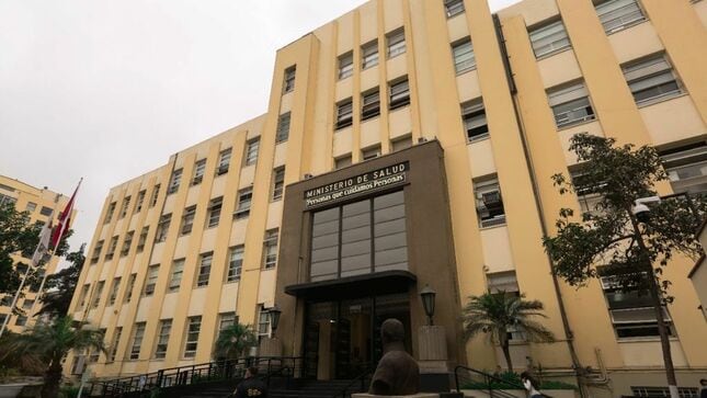 Ministerio de Salud y sus gastos en solo comida.