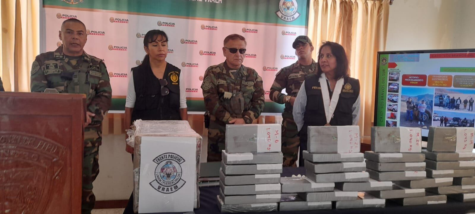 Un importante golpe al narcotráfico asestó la Policía Nacional en el Valle de los Ríos Apurímac Ene y Mantaro (Vraem); luego de desarticular una presunta organización criminal internacional denominada: “Los bravos del Sur” dedicados al acopio, traslado y comercialización de droga a países como Bolivia y Chile.