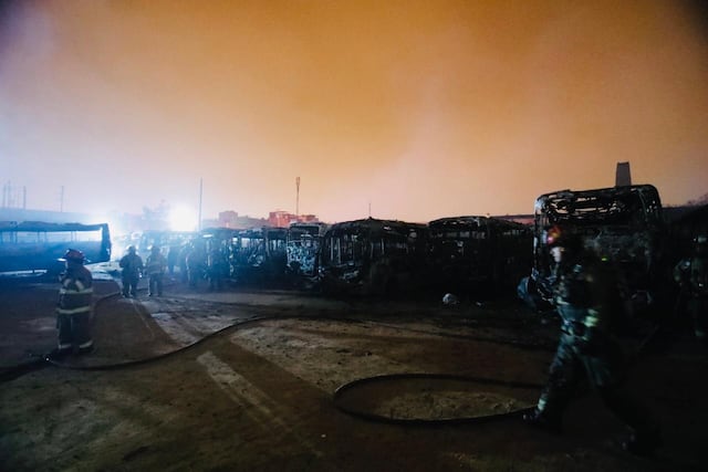 Incendio en Ate destruye 18 buses de transporte (Foto: GEC)