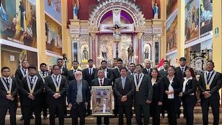 Hermandad del Señor de la Agonía reconoce apoyo del alcalde provincial de Pisco y entrega imagen religiosa