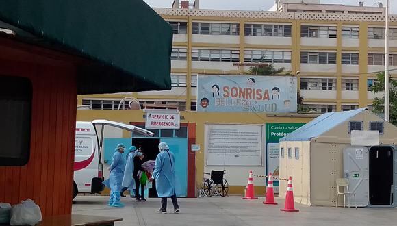 Emergencia del hospital Hipólito Unanue a donde fue trasladado el herido. (Foto: Difusión)