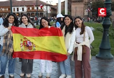 Españoles celebran el título mundial de fútbol en la Plaza Mayor de Cusco (FOTOS-VIDEO)