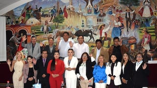 Juramentan dos nuevos regidores provisionales en la Municipalidad Provincial de Arequipa