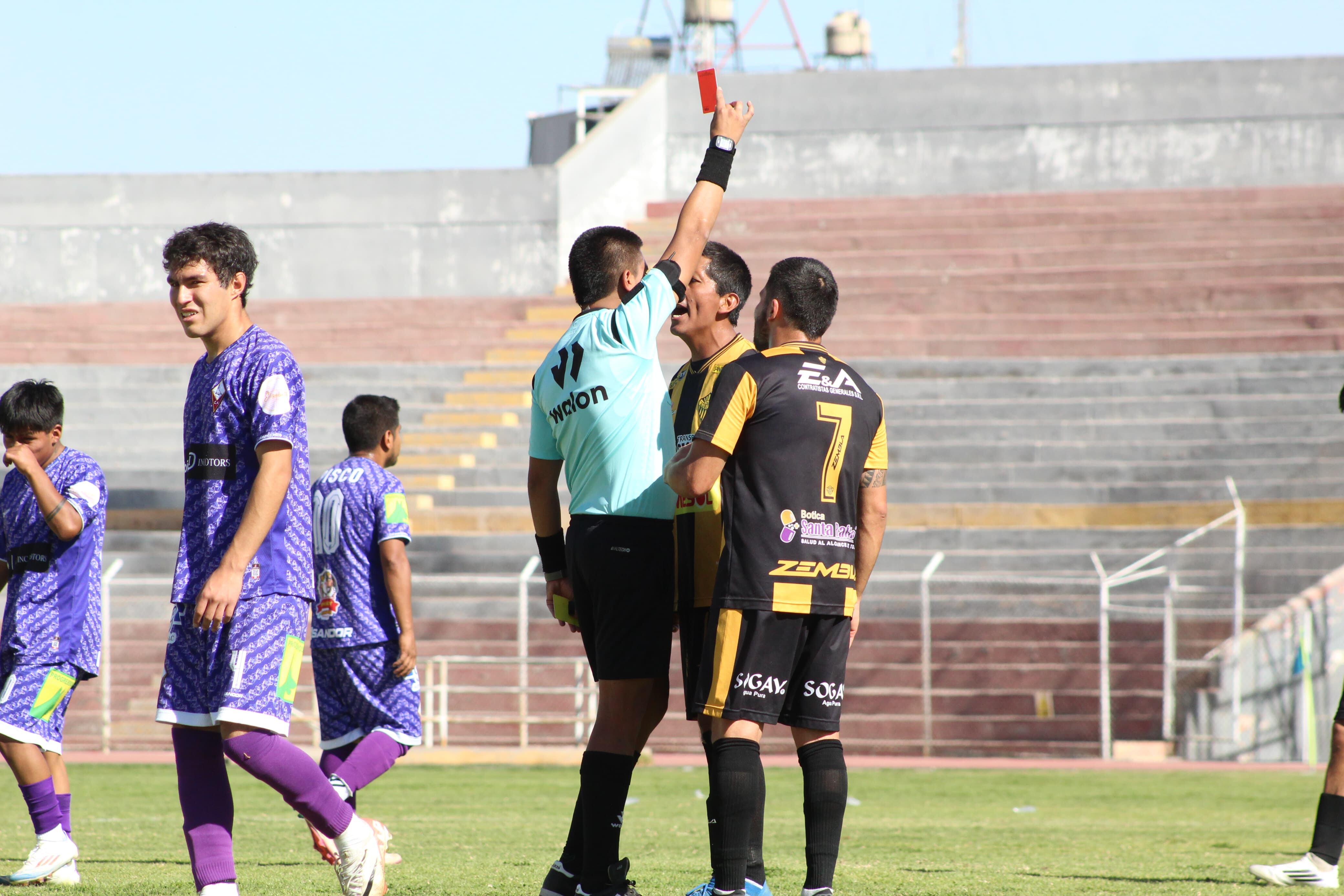 FBC Aurora de Arequipa vs Atlético Pisco de Hunter. Foto: Álvaro Figueroa.