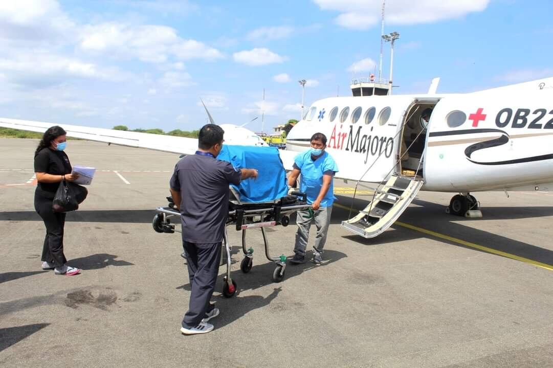 Recientemente se hizo la referencia de un recién nacido con diagnóstico atresia yeyunoileal.