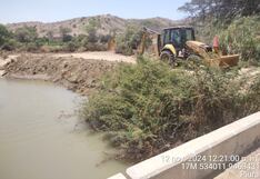 Piura: Retiran vegetación de los alrededores de canal Miguel Checa en Sullana