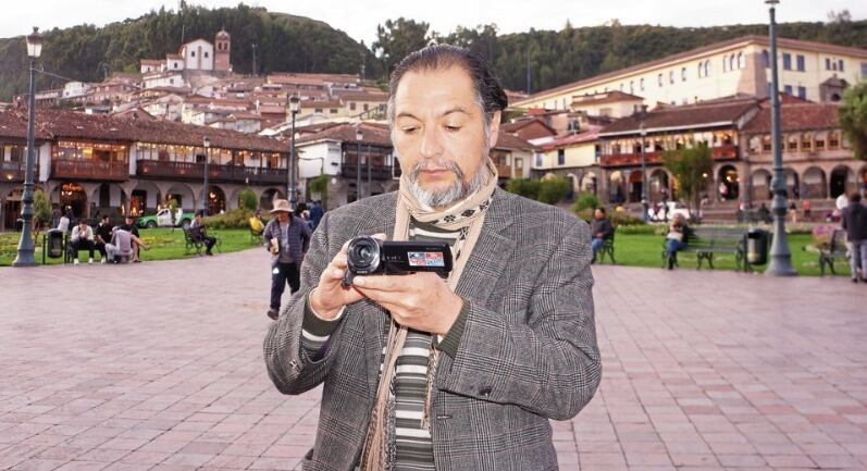 Primer graduado en la modalidad de producción audiovisual de la UNSAAC. (Foto: Cortesía)