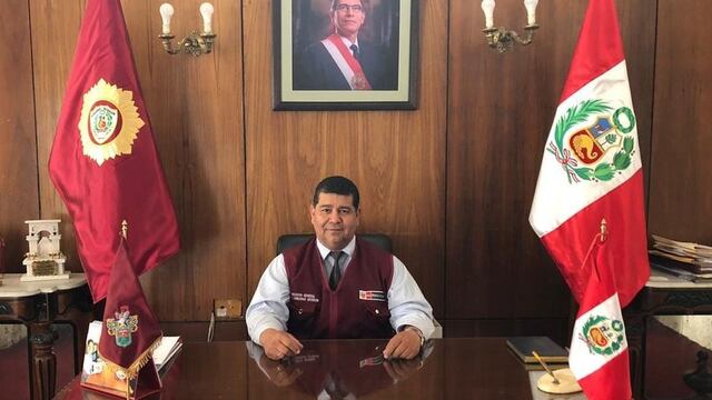 Enrique Mantegazza deja la prefectura de Arequipa y se dedicará a su campaña