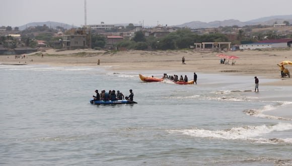 Recomiendan no subirse a embarcaciones informales en las playas de Piura