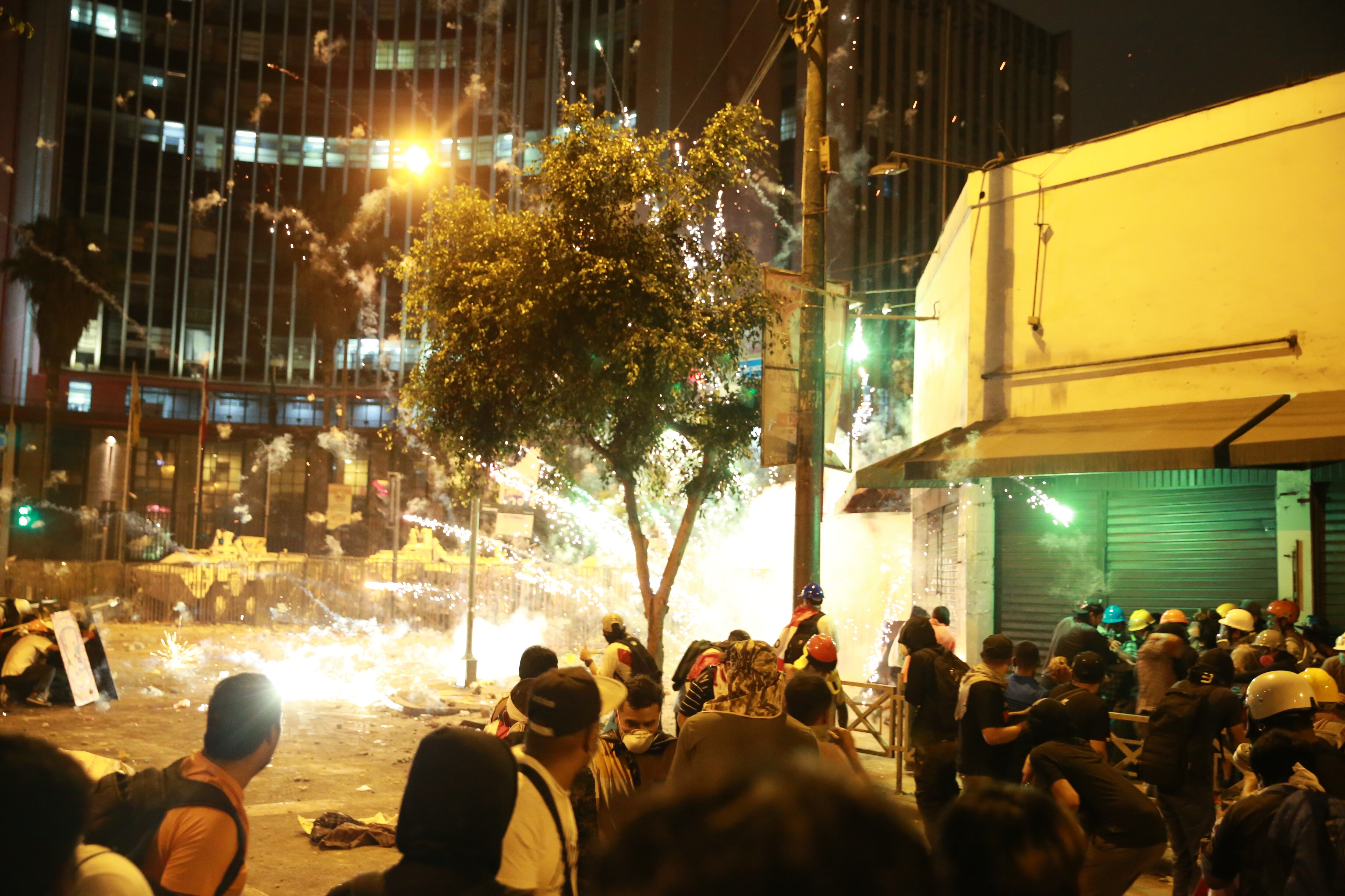 El informe de la ONU menciona en el informe que algunos manifestantes realizaron actos de violencia durante las marchas en contra del Gobierno de Dina Boluarte.