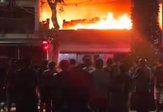 Incendio consume azotea de vivienda en Trujillo (VIDEO)