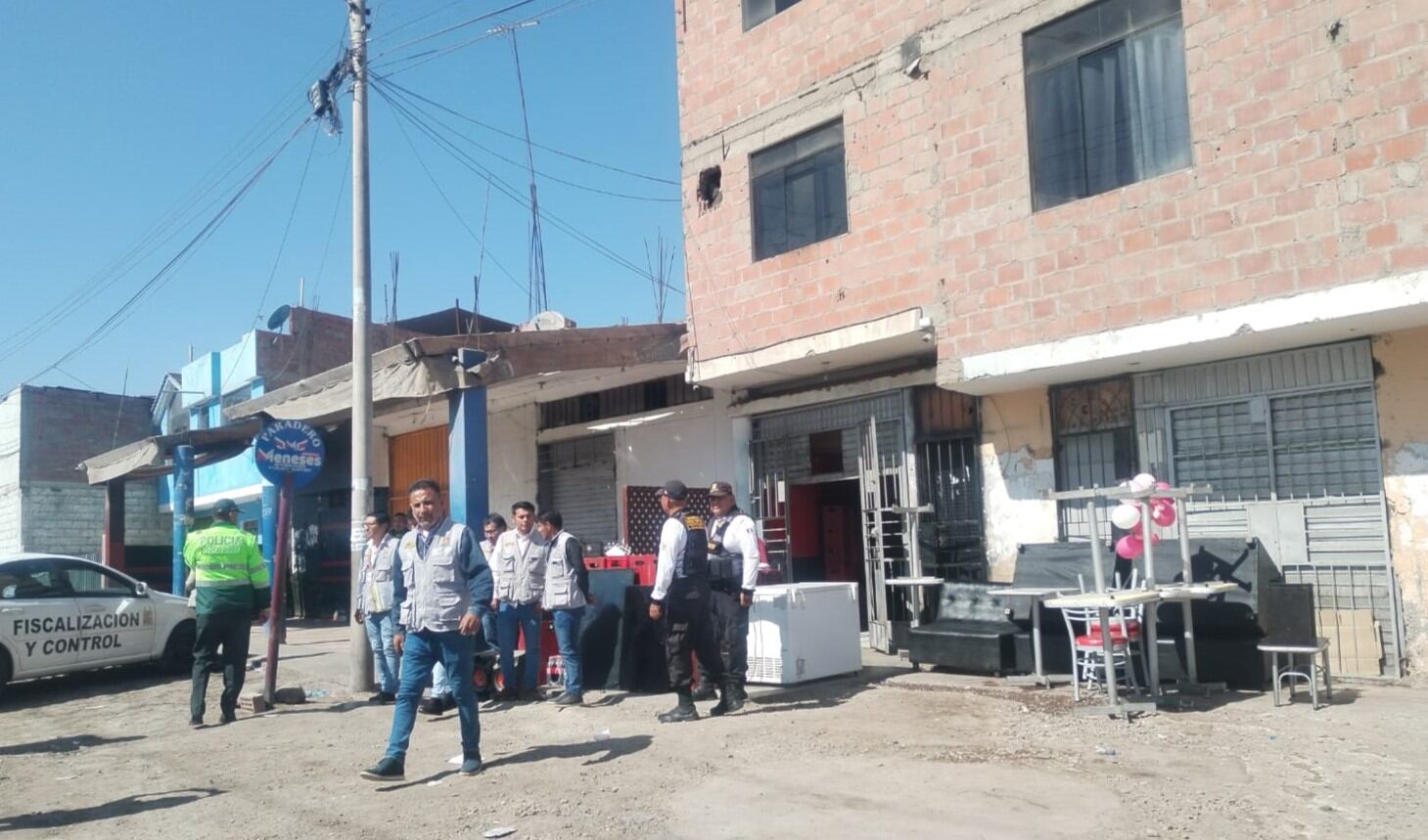 Fiscalizadores de la MPT retiraron los enseres que se utilizaba para la atención al público en la venta de licor